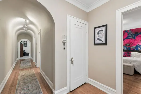 7358 N Damen AVE #2N, Chicago, IL 60645