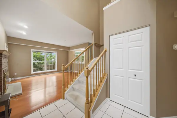 5451 McDonough RD, Hoffman Estates, IL 60192