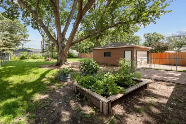 3627 Cedar ST, Davenport, IA 52806