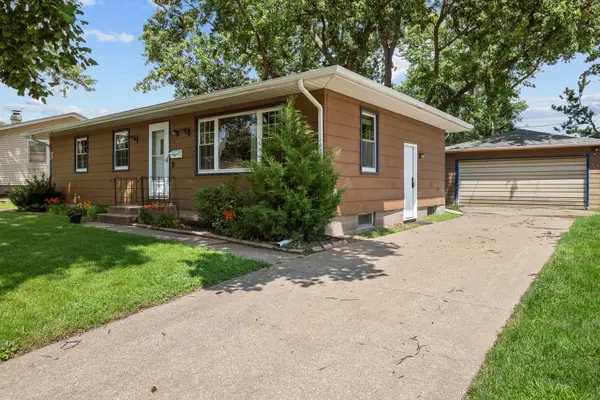 3627 Cedar ST, Davenport, IA 52806