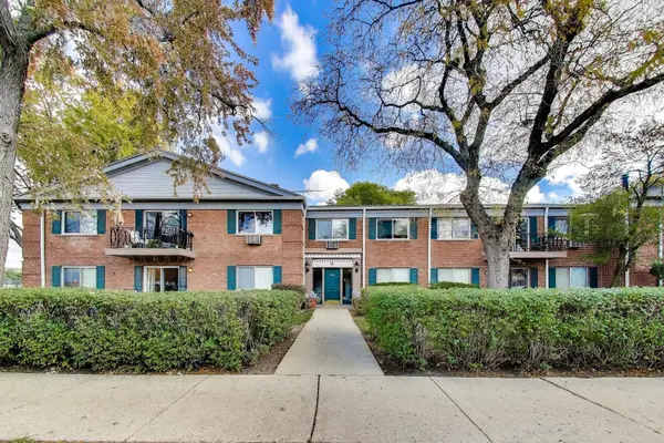 2303 S Goebbert RD #A109,  Arlington Heights,  IL 60005