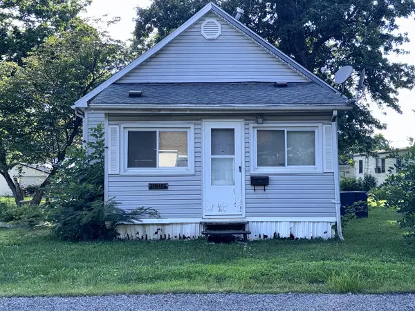 1004 S Cherry ST, Centralia, IL 62801