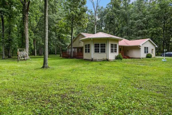 492 County Road 0, Sadorus, IL 61872