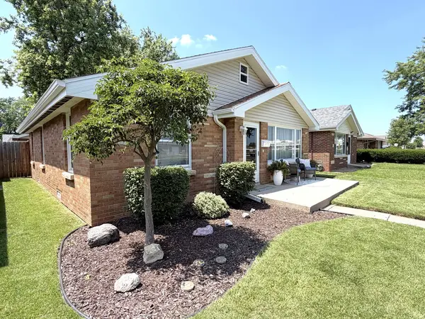 271 N DOUGLAS ST, Bradley, IL 60915