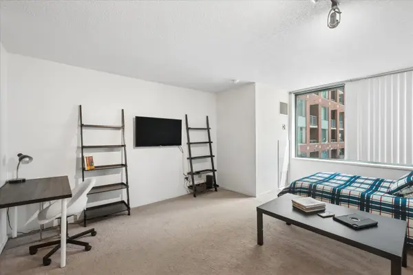 440 N McClurg CT #407S, Chicago, IL 60611