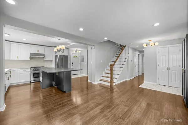 336 Orchard TER, Roselle, IL 60172