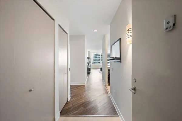 512 N McClurg CT #3812, Chicago, IL 60611