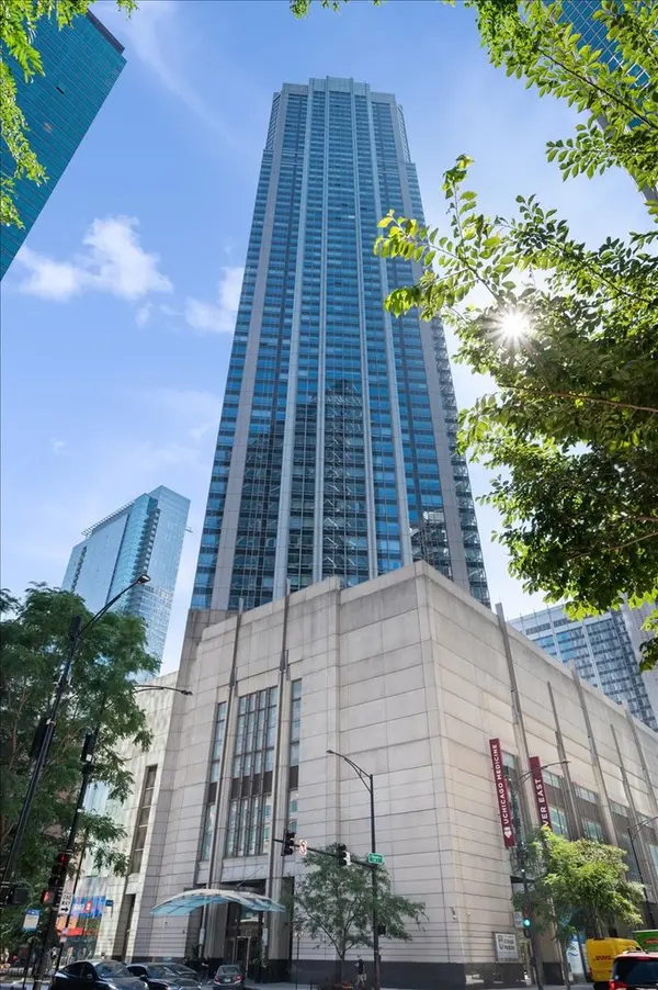 512 N McClurg CT #3812, Chicago, IL 60611