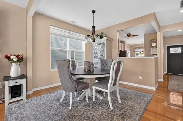 3423 Epstein CIR, Mundelein, IL 60060