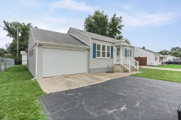 1215 S Lincoln BLVD, Centralia, IL 62801