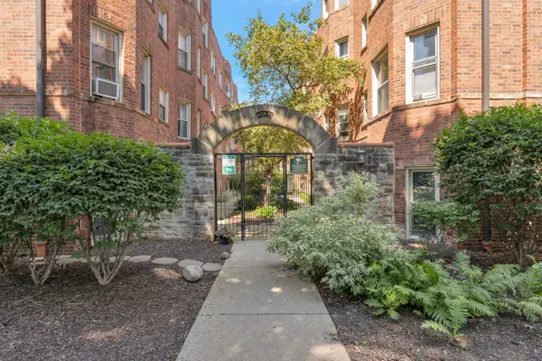 4126 N Kedvale AVE #203, Chicago, IL 60641