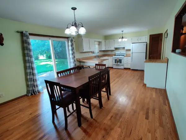 7607 Gene DR, Wonder Lake, IL 60097
