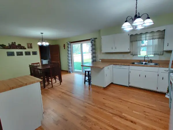 7607 Gene DR, Wonder Lake, IL 60097