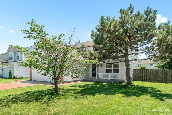1683 Seaton LN, Elgin, IL 60123
