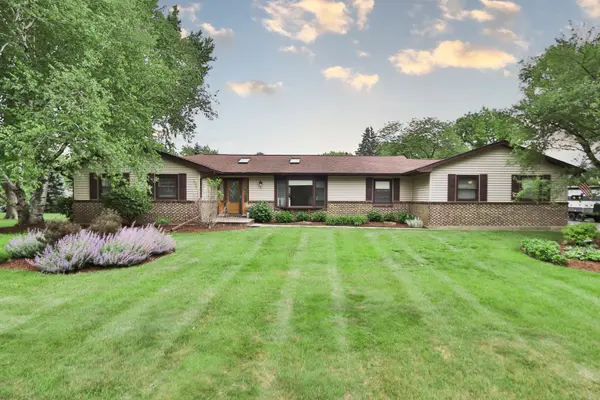 5019 Burman DR, Crystal Lake, IL 60014