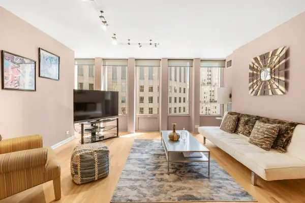 100 E Walton ST #27C, Chicago, IL 60611