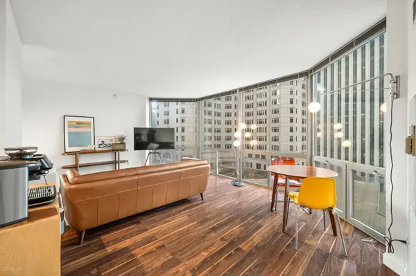 222 N Columbus DR #901, Chicago, IL 60601
