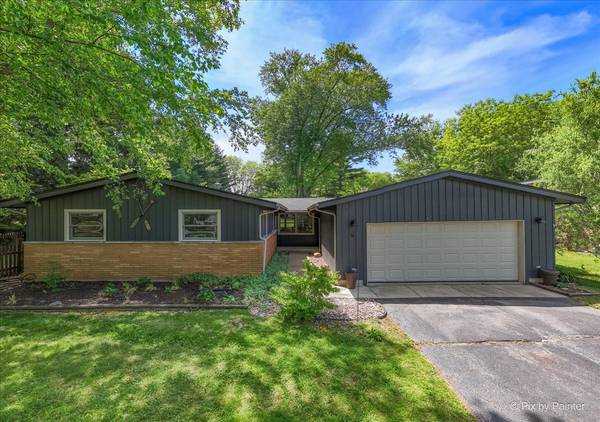 3403 Cove CT, Johnsburg, IL 60051