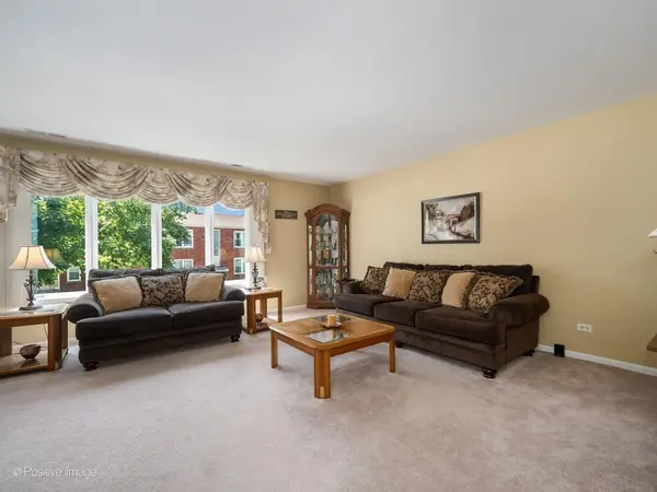 7294 W Diversey AVE #2, Elmwood Park, IL 60707