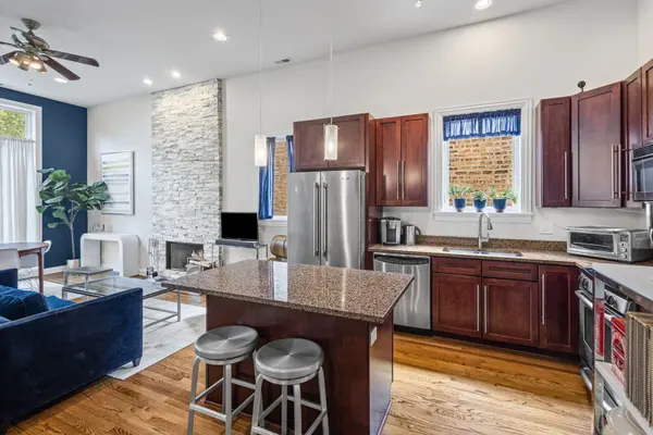 2623 W Evergreen AVE #3E, Chicago, IL 60622