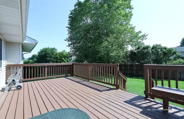 608 Wimbleton TRL, Mchenry, IL 60050
