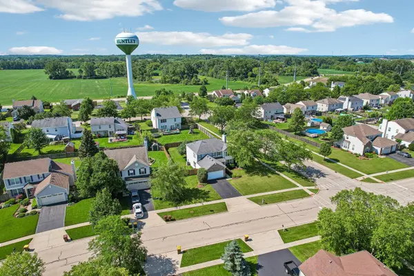 10785 WING POINTE DR, Huntley, IL 60142