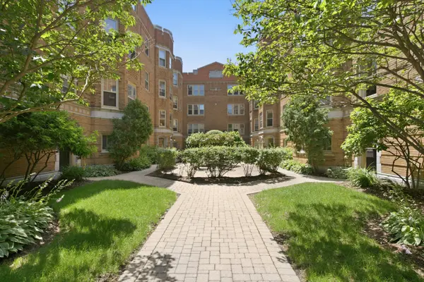 619 Washington BLVD #1W, Oak Park, IL 60302