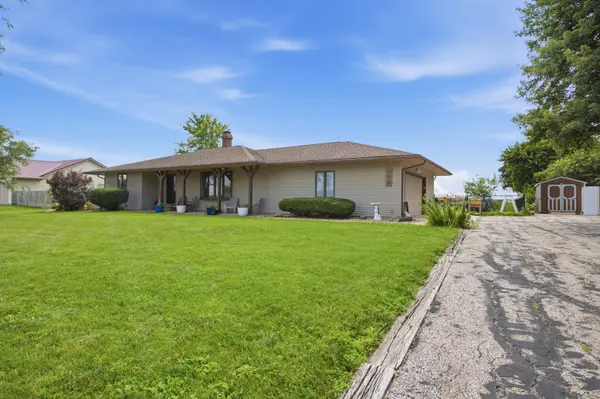 509 S Market ST, Bondville, IL 61815