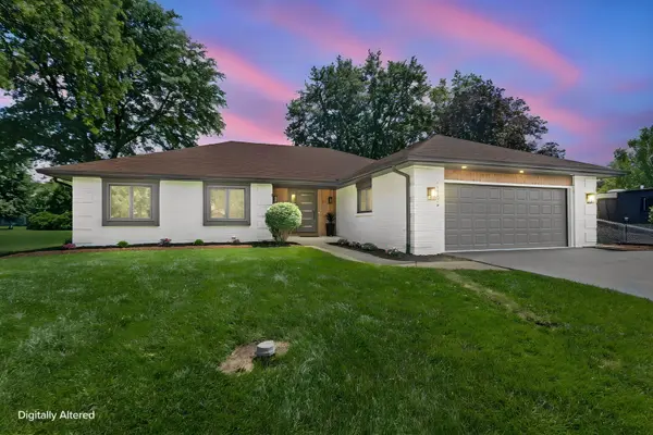 11S475 Walter LN, Naperville, IL 60564