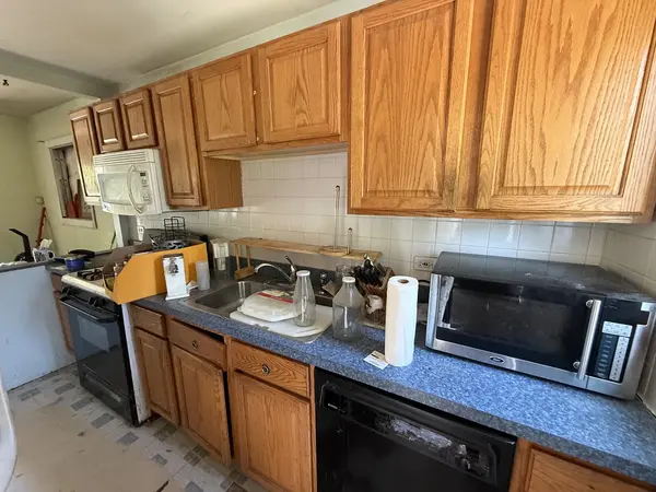 2228 Shawnee RD, Waukegan, IL 60087