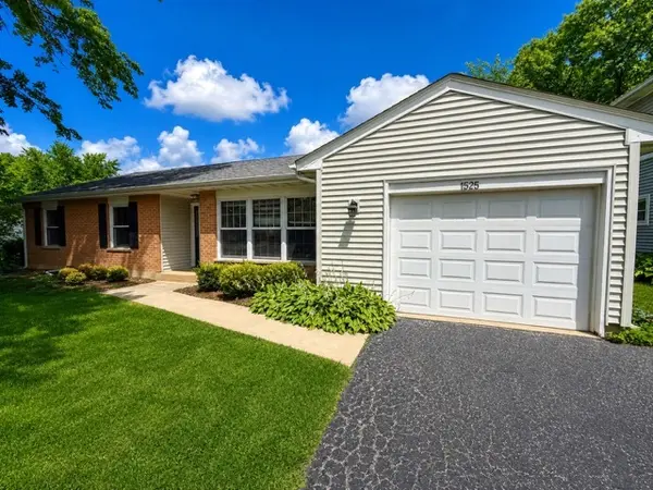 1525 N Patton AVE, Arlington Heights, IL 60004