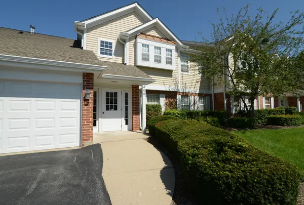 208 Winnsboro CT #A, Schaumburg, IL 60193