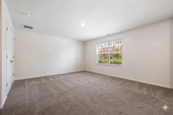 2961 Reflection DR, Naperville, IL 60564