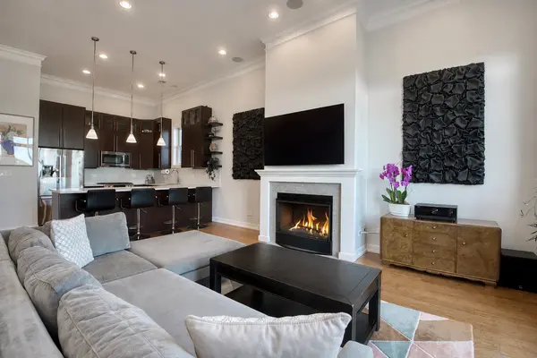 2211 W ROSCOE ST #4W, Chicago, IL 60618