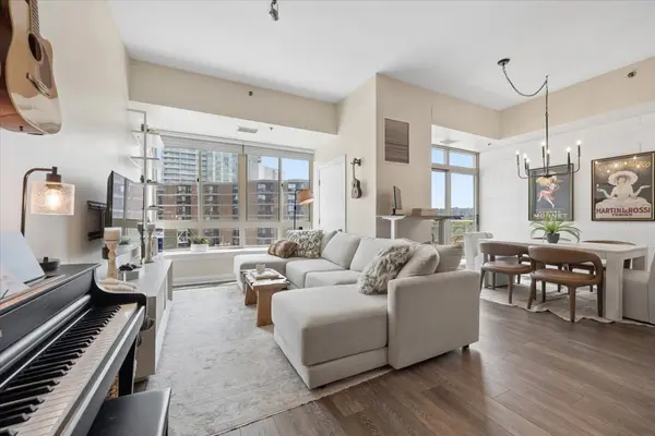 230 W Division ST #602, Chicago, IL 60610