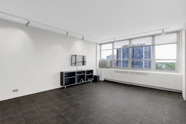 3950 N Lake Shore DR #1100A, Chicago, IL 60613