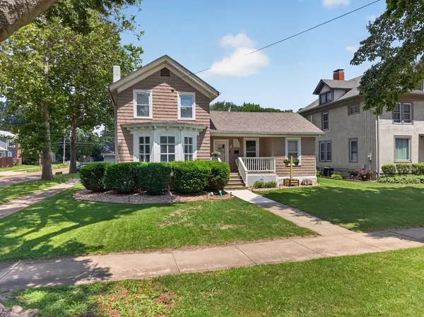 702 Pearl ST, Ottawa, IL 61350