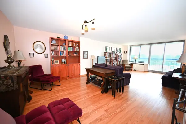 5201 S Cornell AVE #5D, Chicago, IL 60615