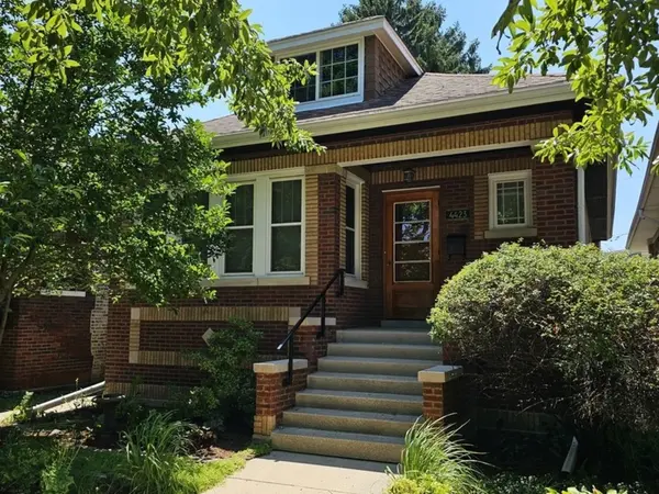 4423 W Leland AVE, Chicago, IL 60630