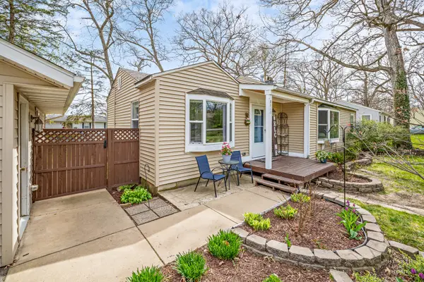 8911 Pine AVE, Wonder Lake, IL 60097