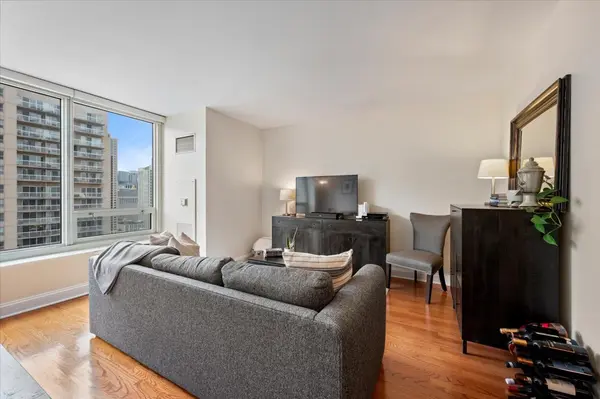 33 W Ontario ST #31C, Chicago, IL 60654