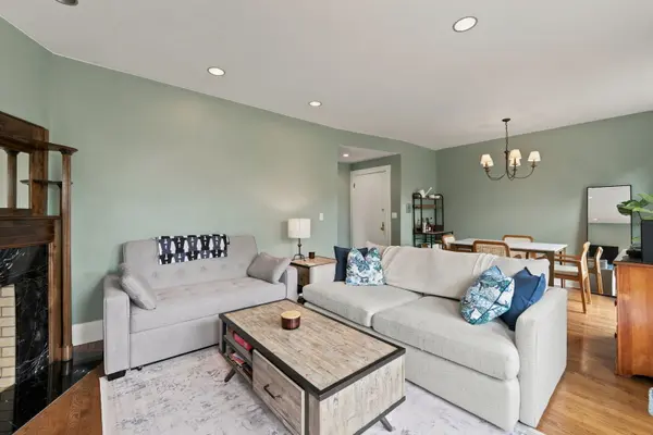 510 W GRANT PL #301, Chicago, IL 60614