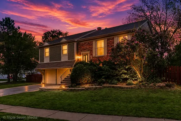 2109 Hitching Post LN, Schaumburg, IL 60194