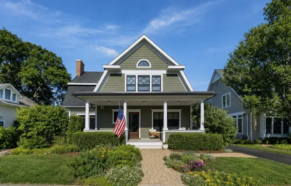 611 Prairie AVE, Barrington, IL 60010