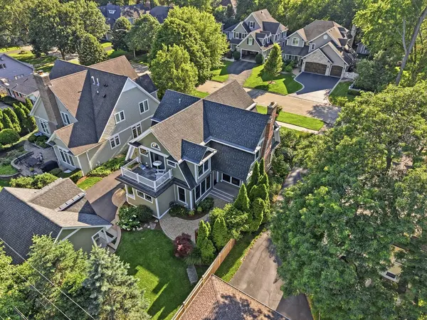 611 Prairie AVE, Barrington, IL 60010