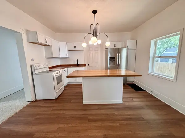 617 E 4th ST, Centralia, IL 62801