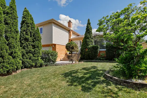 4701 W 102nd ST, Oak Lawn, IL 60453