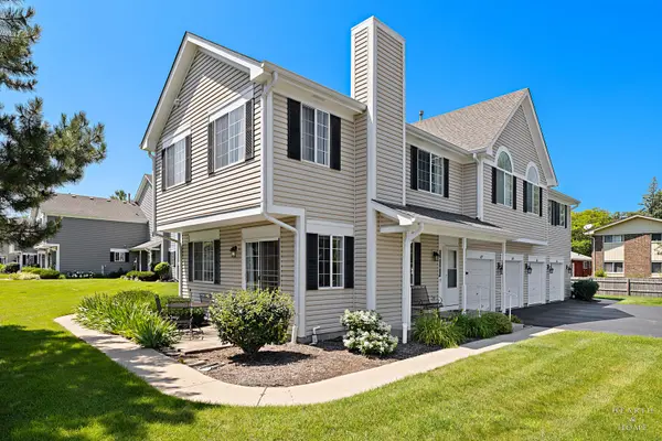 677 Silver Creek RD, Woodstock, IL 60098