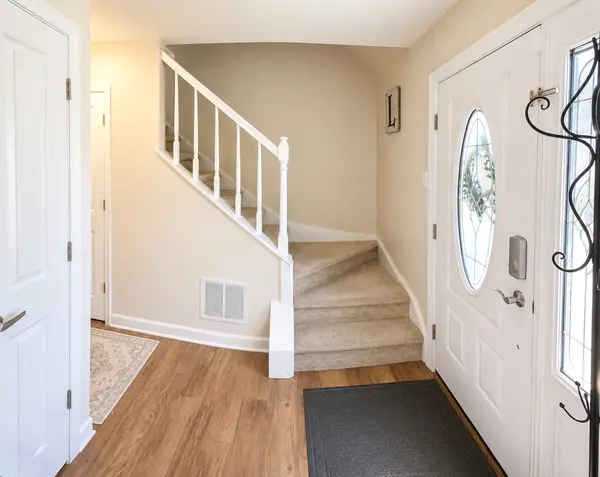 25W142 Windham Hill CT, Naperville, IL 60540