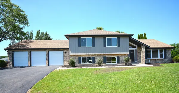 18628 Becker TER, Country Club Hills, IL 60478